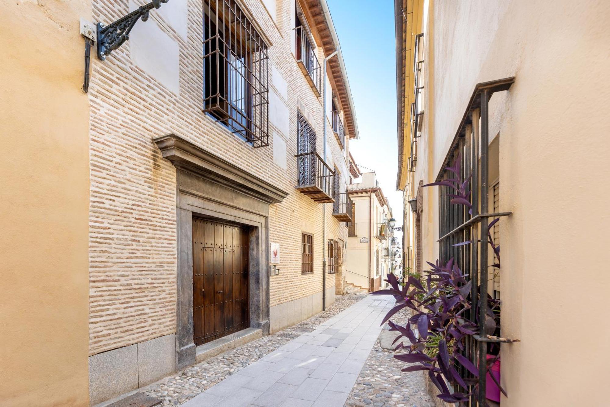 Apartamentos En Pleno Centro, Aljibe Rodrigo Del Campo 2B Granada Bagian luar foto